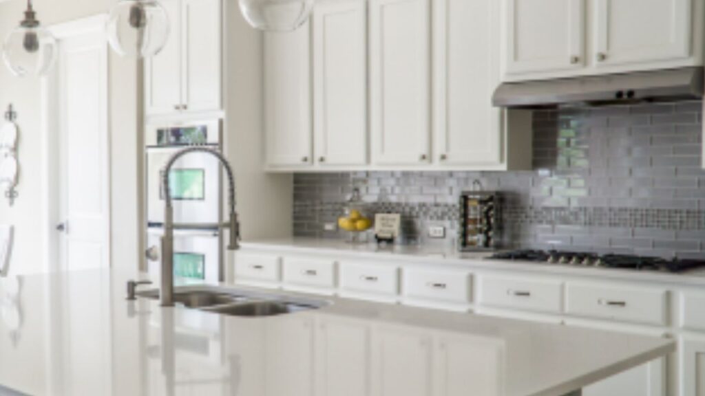 Popular Materials Used in Modern Kitchen Cabinet Designs